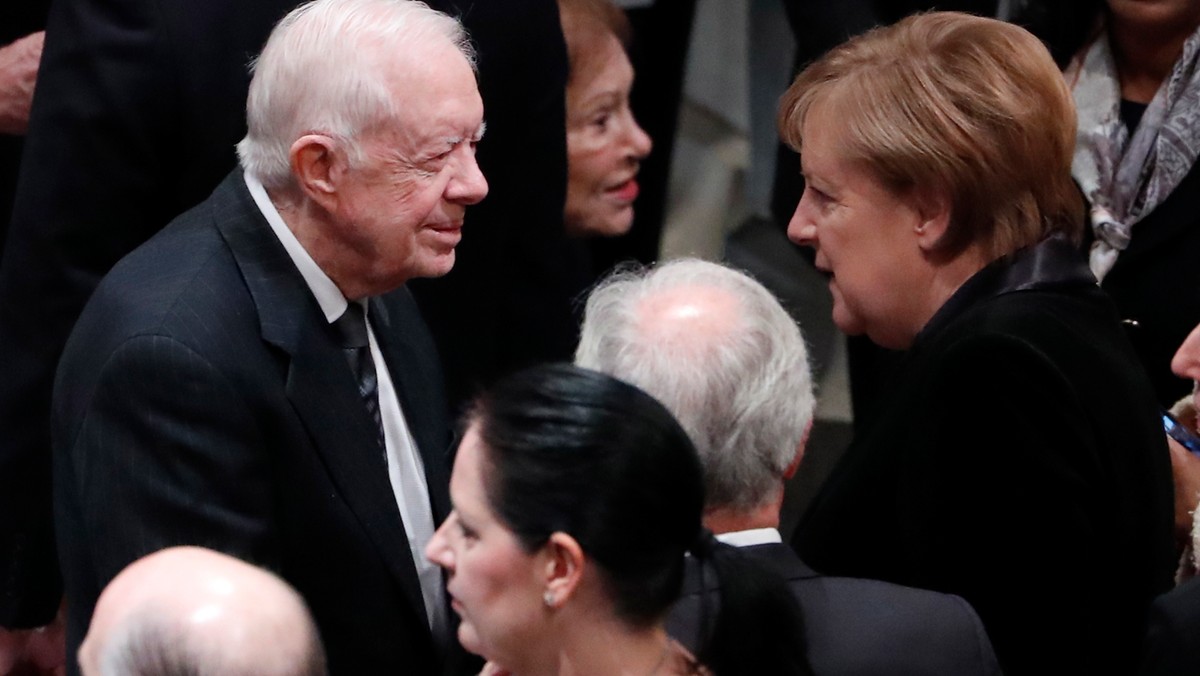 Jak poinformowała organizacja non profit Carter Center, były prezydent USA Jimmy Carter przeszedł wczoraj operacji złamanego biodra. Do urazu doszło podczas wychodzenia z domu na polowanie. Według komunikatu zabieg przebiegł pomyślnie.