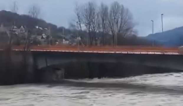 Na Bogojavljenje skočio u nabujali Lim