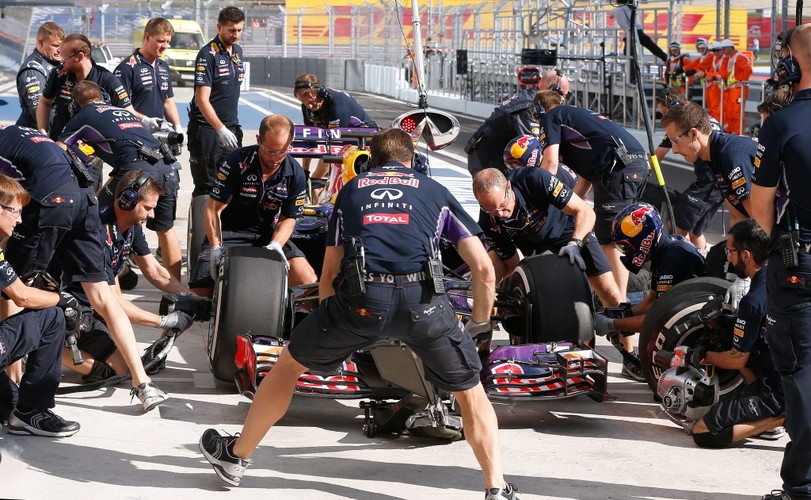 Kierowcy Formuły 1 trenują na torze w Soczi