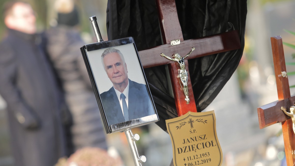 Janusz Dzięcioł nie żyje. Wójt chce zamknięcia przejazdu kolejowego