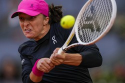 Kłopoty Igi Świątek w drugim secie. Chinka postawiła się liderce rankingu WTA [WIDEO]