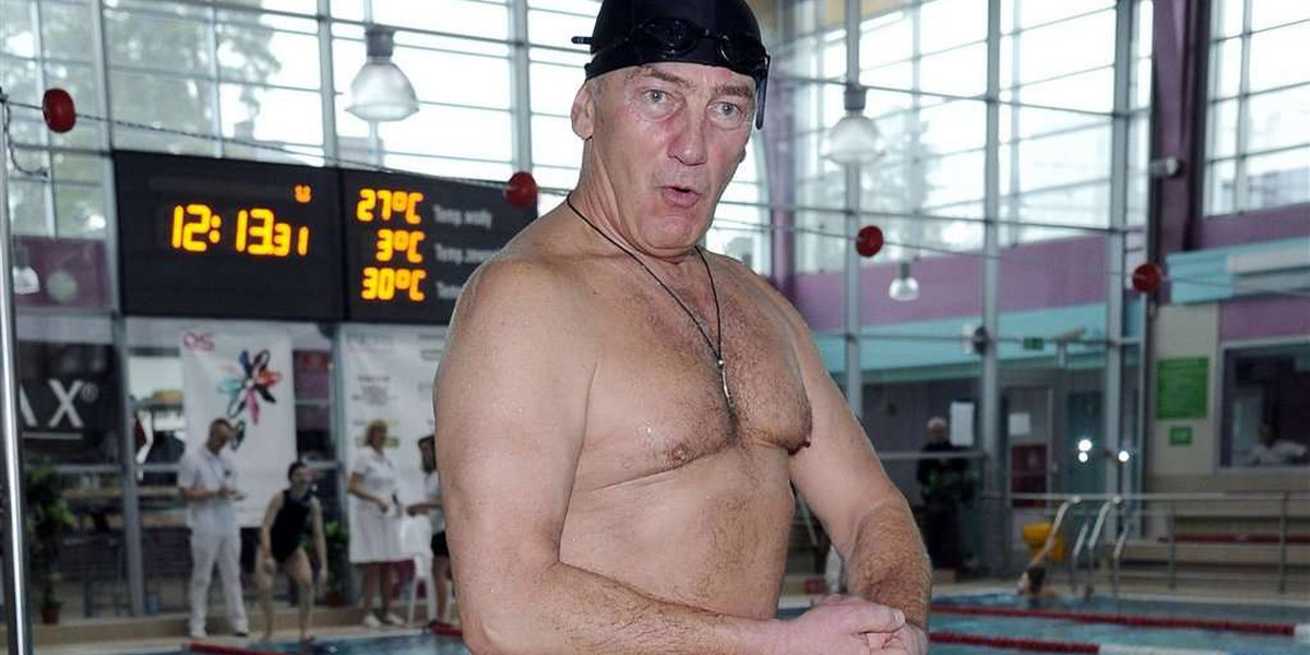 Karol Strasburger na basenie