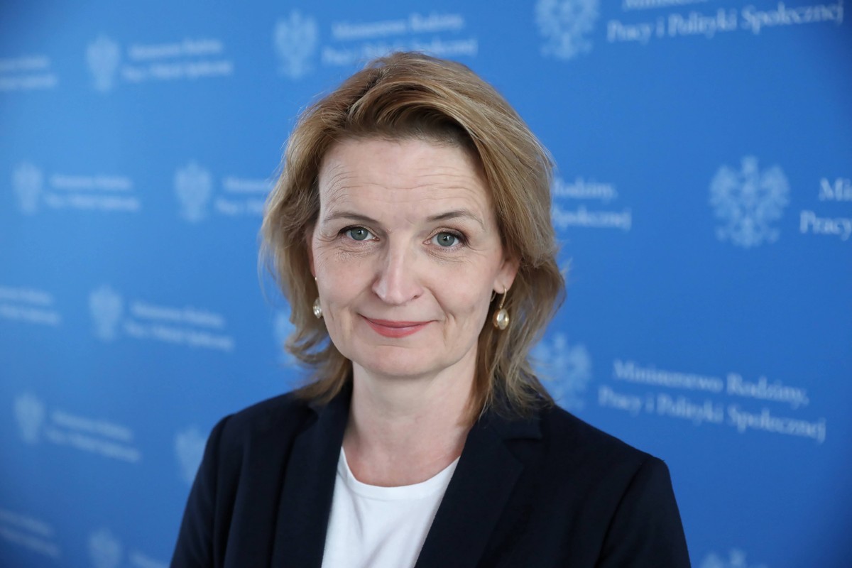 Barbara Socha, wiceminister rodziny i polityki społecznej.