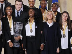 "Wyprasowała gębunię"? Zdaniem internautów TE ZDJĘCIA to dowód, że Brigitte Macron odmłodziła twarz