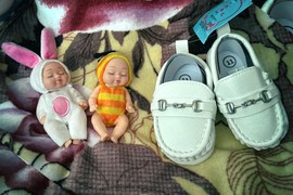 Trudnoj snaji dozlogrdilo: "Moja SVEKRVA sa Temua naručuje NAKARADNE STVARI ZA BEBU, kupila je dve lutke, ne zna se koja više smrdi"