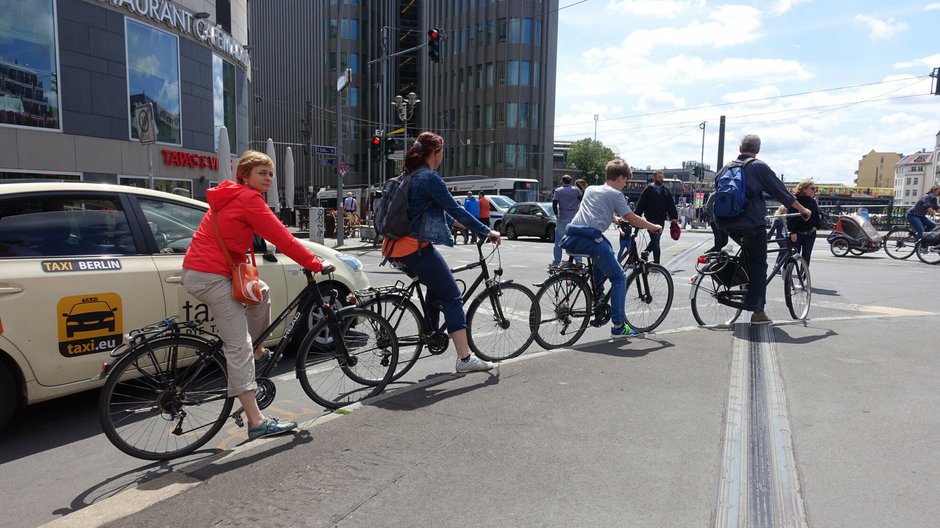 Mieszkańcy Berlina na rowerach