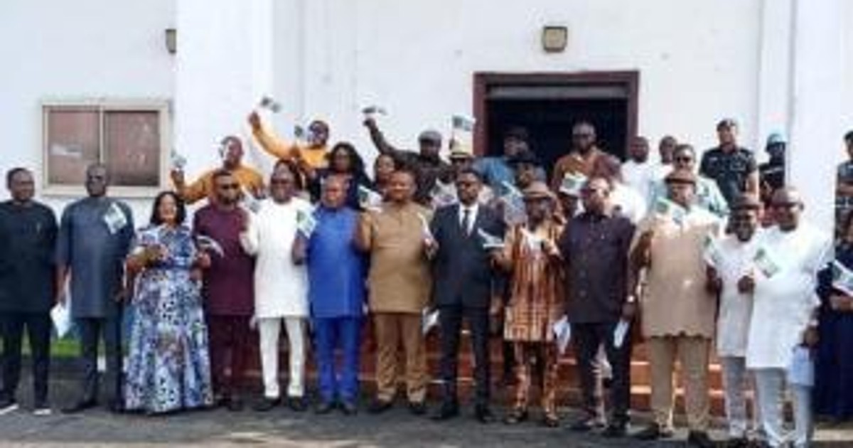 Reactions trail Rivers 27 PDP lawmakers' defection to APC - Vimarsana News