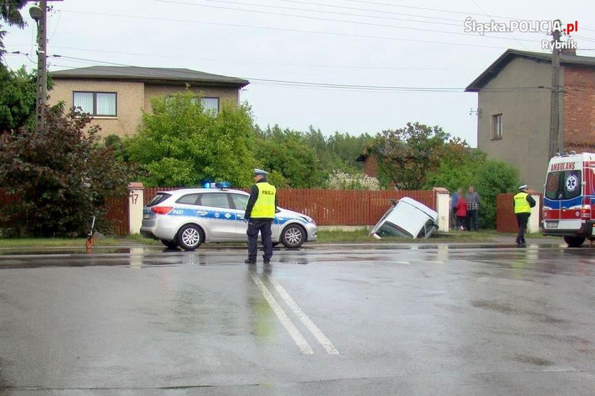 Kierowca miał zawał. Walczy o życie