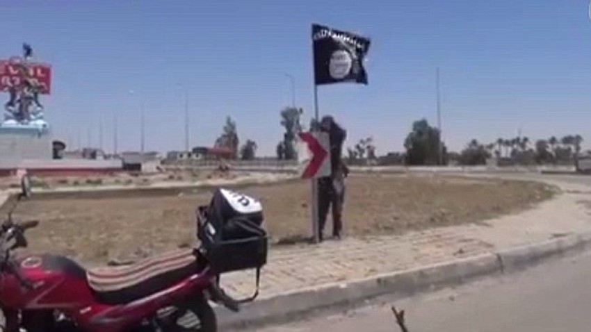 Zastava Islamske države se viori u Ramadi
