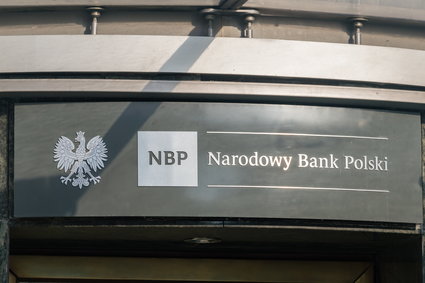 Narodowy Bank Polski ostrzega: uwaga na oszustów podszywających się pod bank centralny