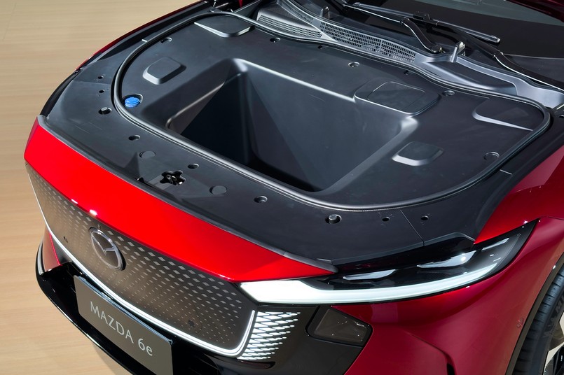 Nowa Mazda 6e