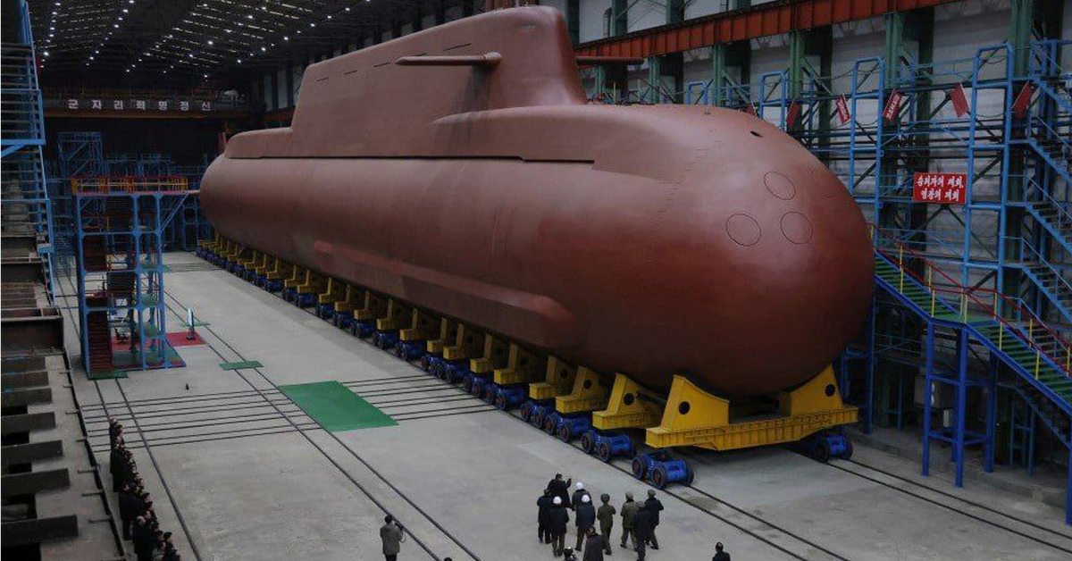 Korea Północna buduje atomową flotę! Kim dostanie potężny okręt podwodny