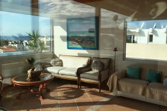 Naša pevačica ima nekoliko nekretnina u Beogradu, kuću na Bukulji, a luks stan u Grčkoj prepisala ćerki: "Neke izdajem, neke ne"