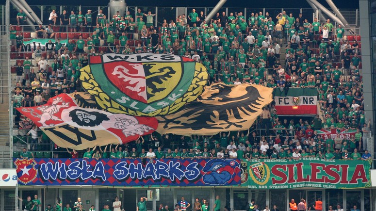 Kibice Slaska Stracili Flagi W Sevilli Hiszpanie Atakowali Nozami Pko Ekstraklasa