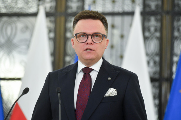 Warszawa, 20.03.2024. Marszałek Sejmu Szymon Hołownia podczas briefingu prasowego przed posiedzeniem izby w Warszawie. PAP/Piotr Nowak