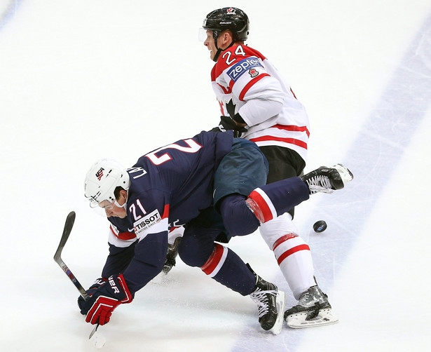 MŚ w hokeju na lodzie: Kanadyjczycy kontra Finowie w finale