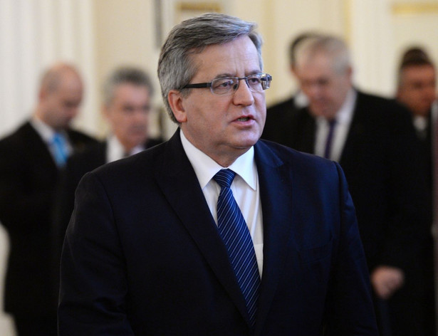 Bronisław Komorowski prosi o świeczkę pamięci: Zapalcie je za wolnością