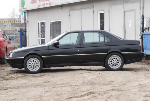 Alfa Romeo 164: Zabawka dla mechanika