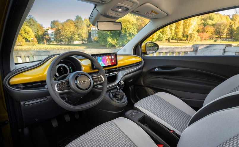 Nowy Fiat 500 Hybrid