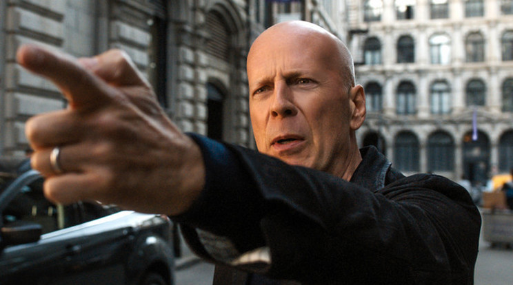 Nem tanácsos ujjat húzni Bruce Willissel (Fotó: Fórum Hungary)