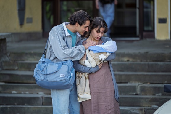 SNAGA MAJKI koje tumače Nikolina Friganović i Slađana Zrnić U SERIJI "TVRĐAVA": Emotivne priče naše prošlosti