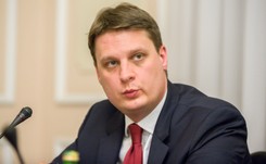 Prezes Polskiej Fundacji Narodowej Filip Rdesiński złożył rezygnację. 'Względy zawodowe'