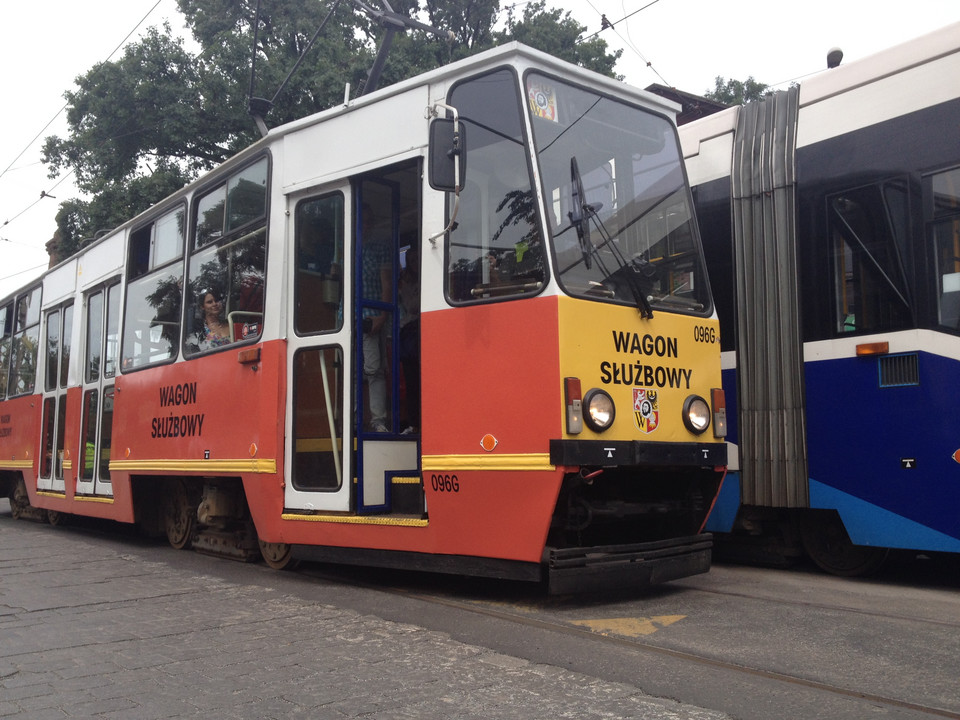 Tramwaje i samochody wracają na Curie-Skłodowskiej