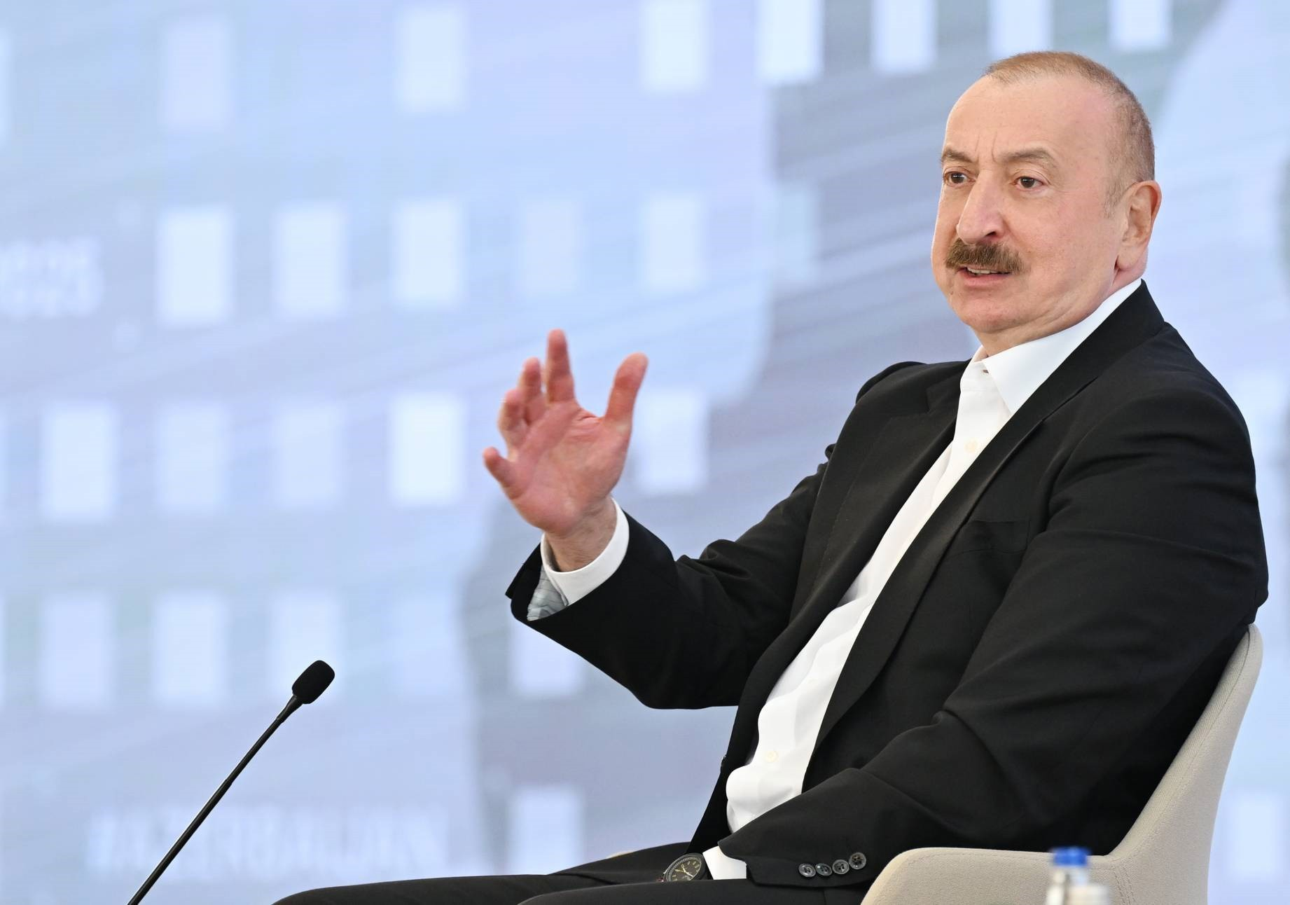 Aliyev: Tratado de paz con Armenia está muy cerca