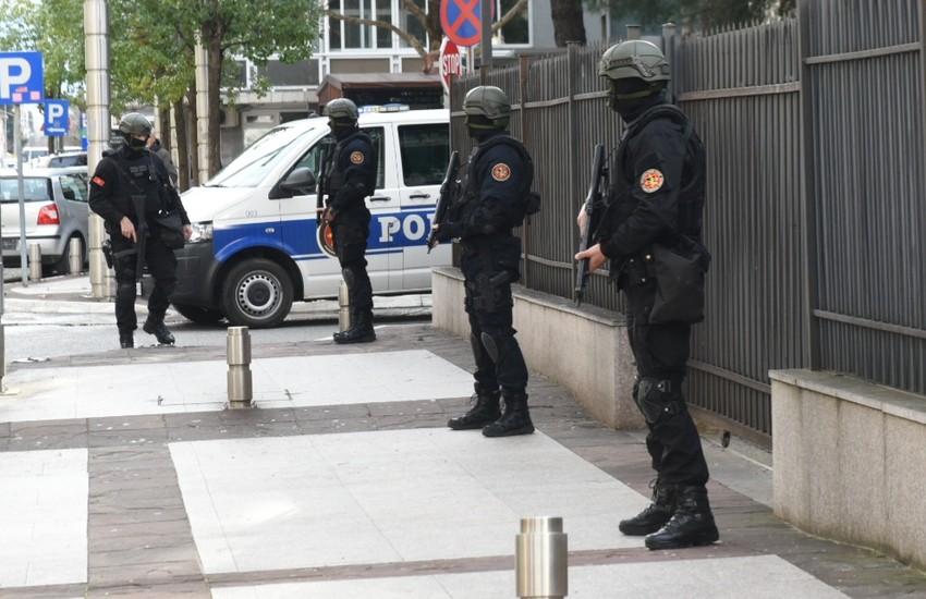 Velike mere obezbeđenja prilikom dovoženja Kašćelana /Foto: Vijesti.me/Savo Prelević