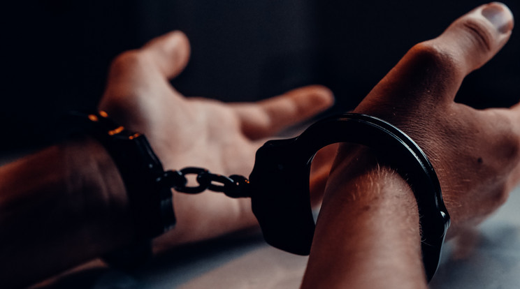 Minősített emberkereskedelem bűntette miatt 10 év szabadságvesztésre ítéltek egy borsodi férfit / Illusztráció: Pexels