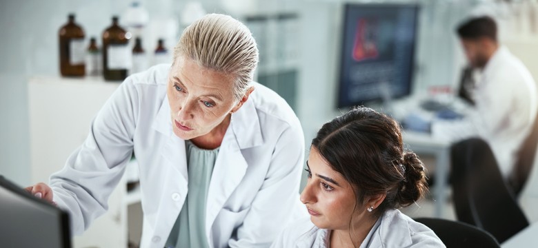 Progi punktowe na medycynę. Gdzie można dostać się bez matury z biologii?