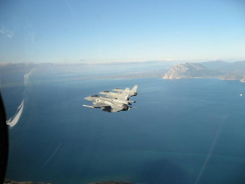 Polskie F-16 podczas ćwiczeń w Grecji