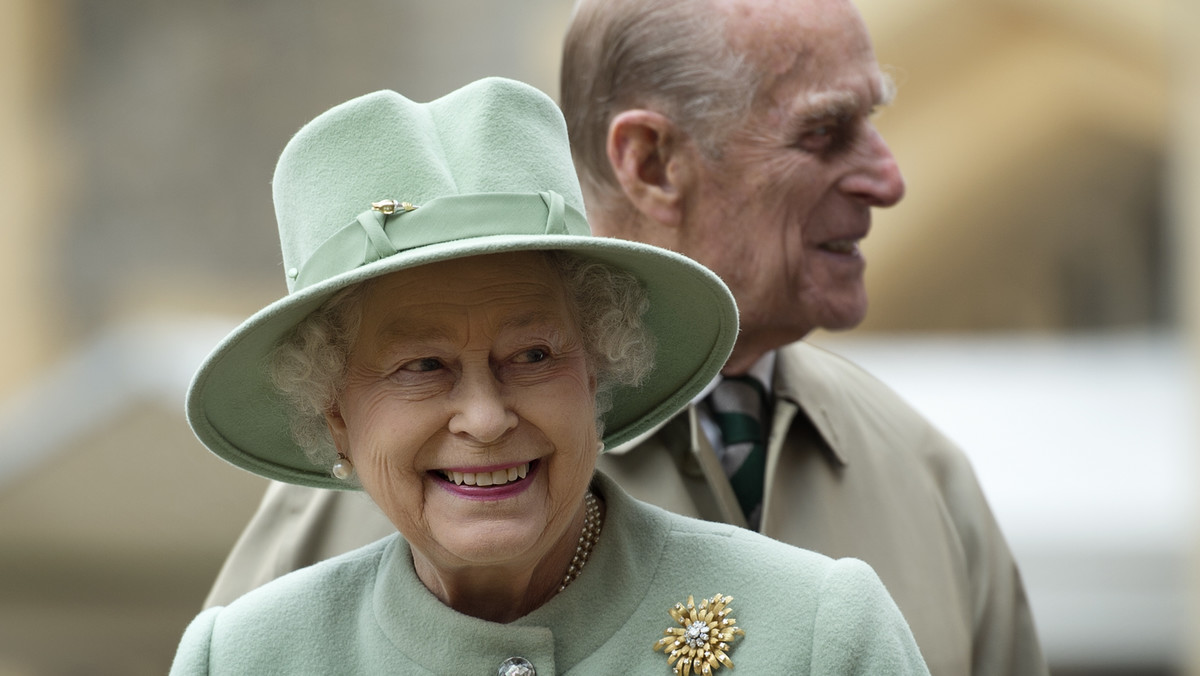 Elżbieta II skończyła 95 lat. Maciej Czajkowski o życiu królowej [WYWIAD]
