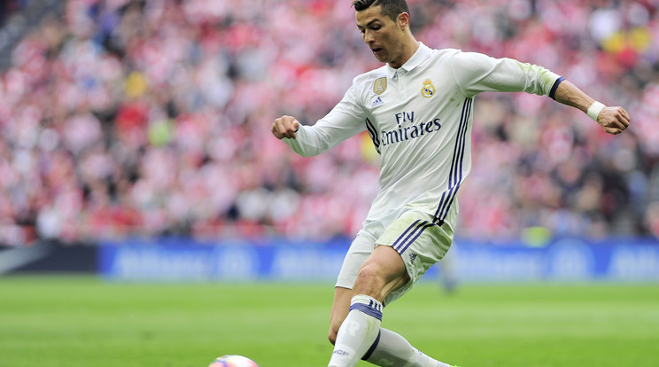 Ronaldo sokat dolgozik, hogy ilyen teste legyen / Fotó: AFP