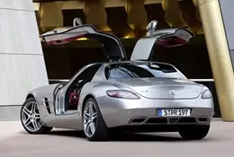 Mercedes SLS AMG i Mclaren MP4-12C