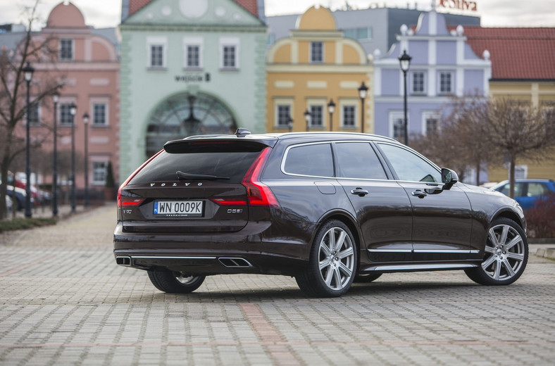 Volvo V90 D5 AWD - pięć metrów dobrego stylu