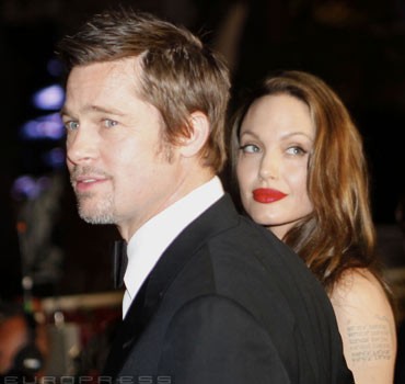 25802_angelina-jolie-bad-pitt-sl-d00016B2F7a659be9d509