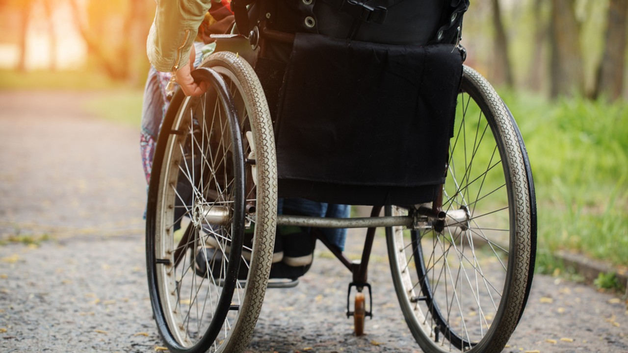 Niepełnosprawny mężczyzna płonął na wózku. Dramatyczne chwile w Wielkopolsce