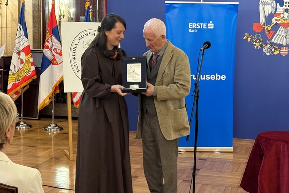 Pisanje kao otpor tišini: Sanji Savić Milosavljević uručena nagrada "Momo Kapor"