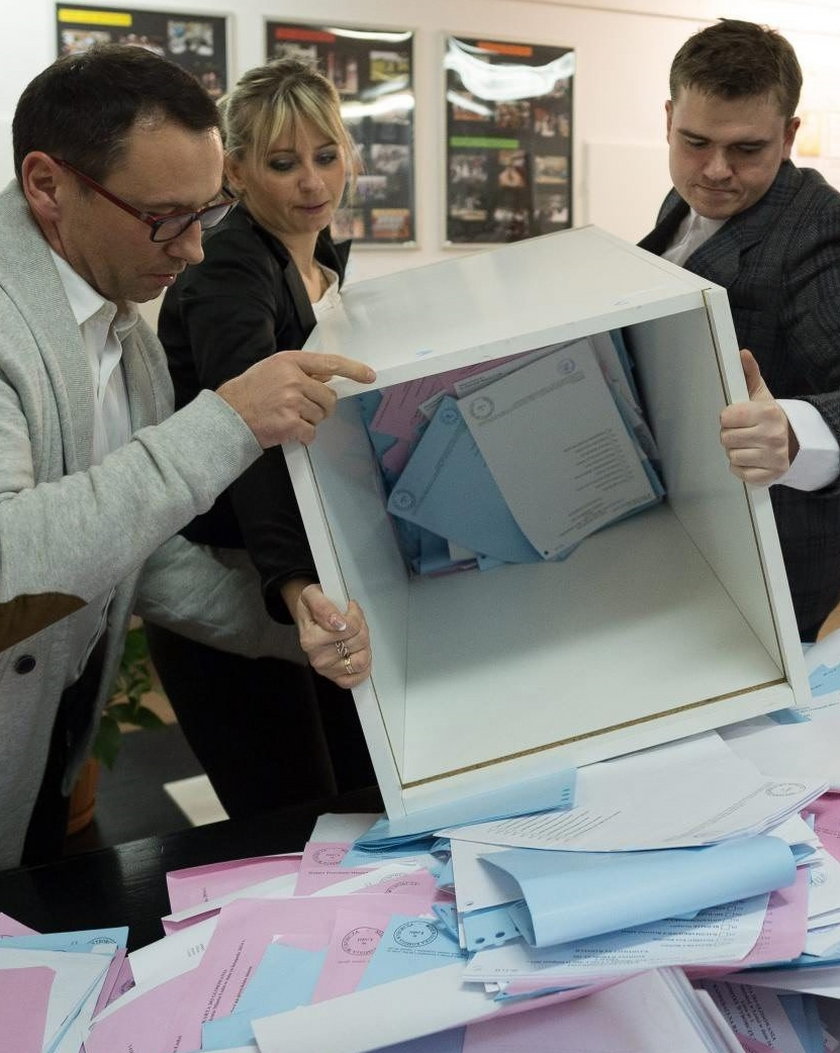 PiS oskarża o fałszowanie wyborów