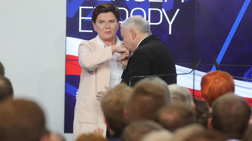 Sensacyjny wynik Szydło! To absolutny rekord 