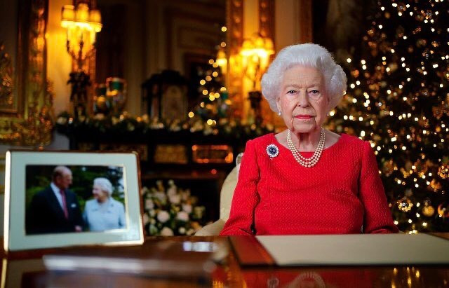 Królowa Elżbieta II wygłaszała świąteczne orędzie w latach 1957-2021