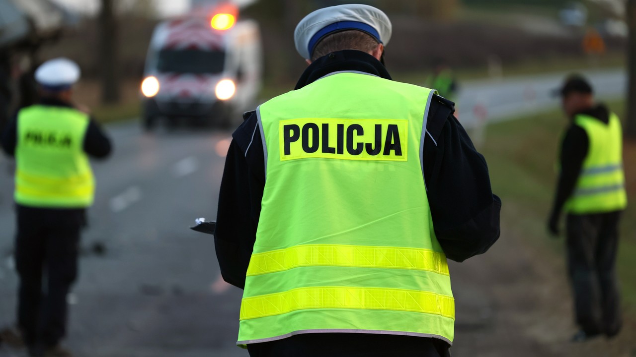 Zrobił zdjęcie jadącego pod prąd samochodu i wysłał na policję. Teraz sam ma kłopoty