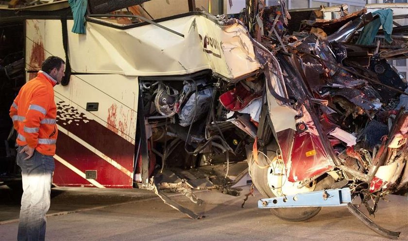 28 osób zginęło. Wypadek autobusu w Szwajcarii