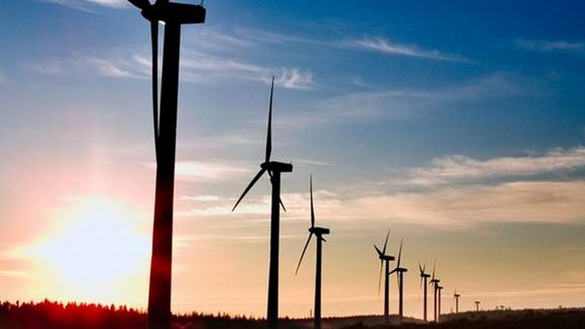 W IV kwartale 2015 r. w Kopaniewie powstanie farma wiatrowa, składająca się z 30 siłowni o mocy 90 MW - poinformował dziś rzecznik prasowy Polskiej Grupy Energetycznej Maciej Szczepaniuk. Koszt inwestycji to ok. 0,5 mld złotych.