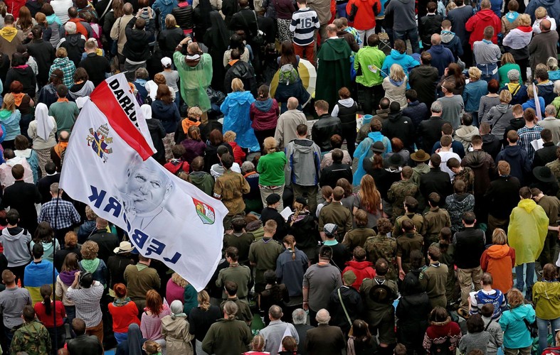 Polscy pielgrzymi w Watykanie. Fot. EPA/Alessandro Di Meo/PAP/EPA