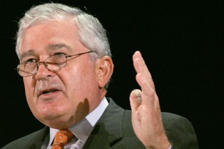 Gerstner: producentów aut ratują podpalacze