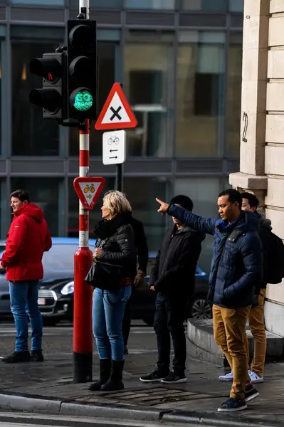 Światła na przejściach dla pieszych promują weganizm w Brukseli