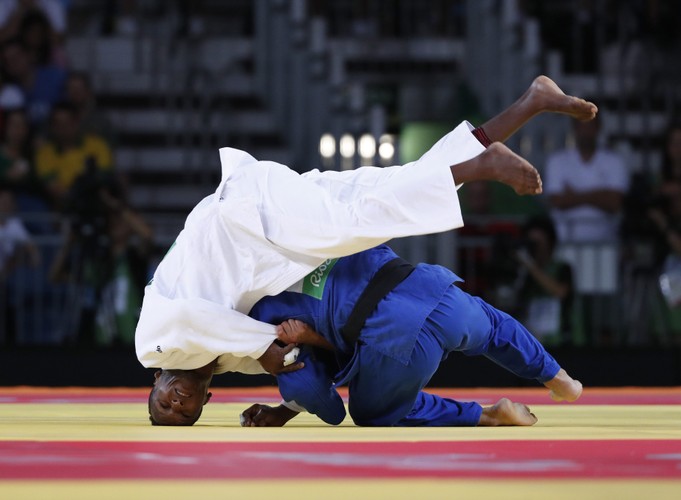 Na tatami w Rio de Janeiro nikt się nie oszczędza. Efektowne rzuty esencją judo