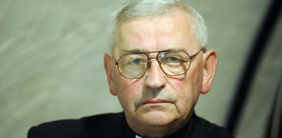 Biskup Pieronek o opłatach za sakramenty: stać cię na buciki, to daj 100 zł na ślub